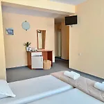 Family House Cherry 3*