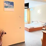 Family House Cherry 3* Nessebar