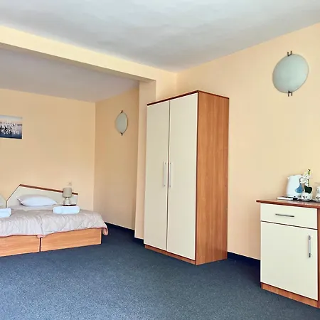 Family House Cherry 3* Несебър