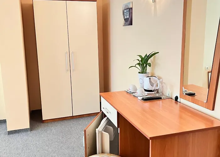 Къща за гости Family House Cherry Несебър