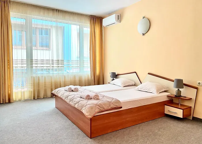 Family House Cherry Несебър