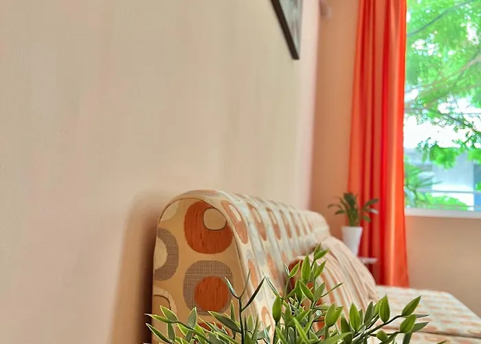 Family House Cherry Несебър