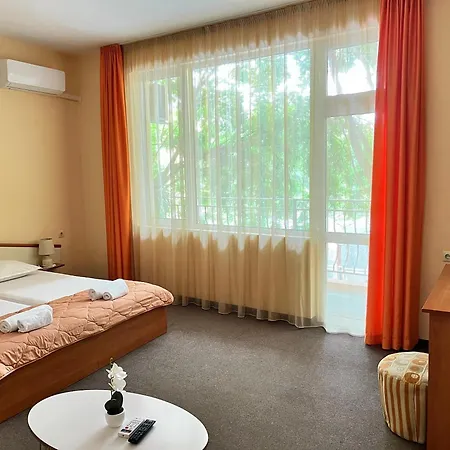 게스트하우스 Family House Cherry 네세부르