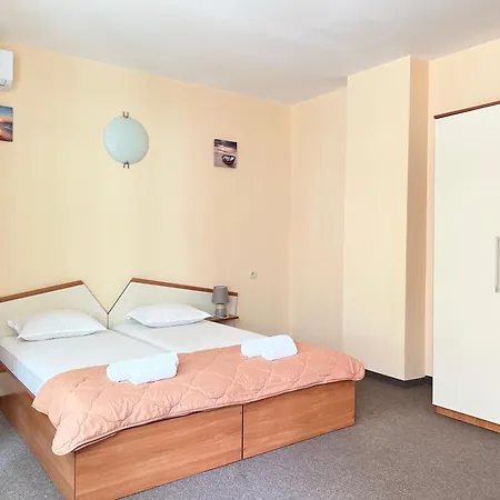 게스트하우스 Family House Cherry 3*