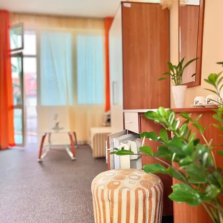 Family House Cherry Guest house *