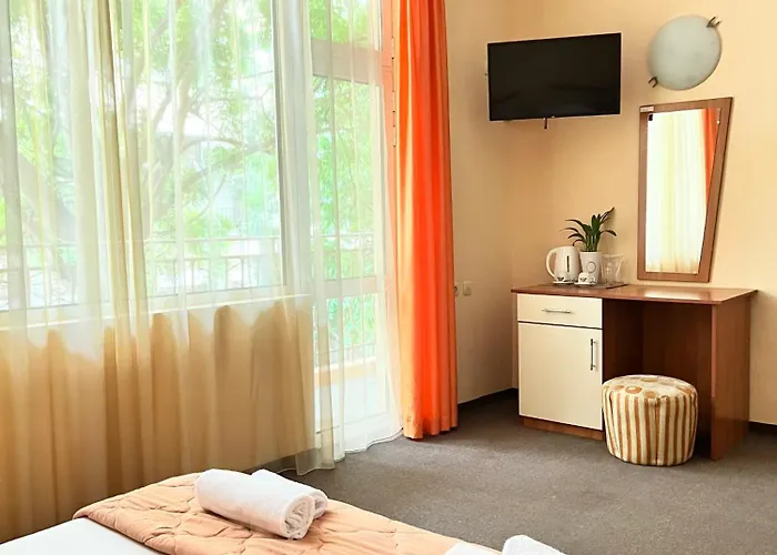 Family House Cherry Несебър