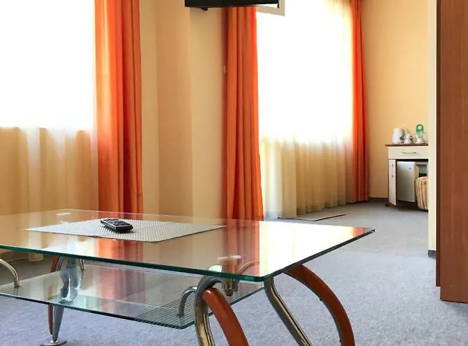 Къща за гости Family House Cherry